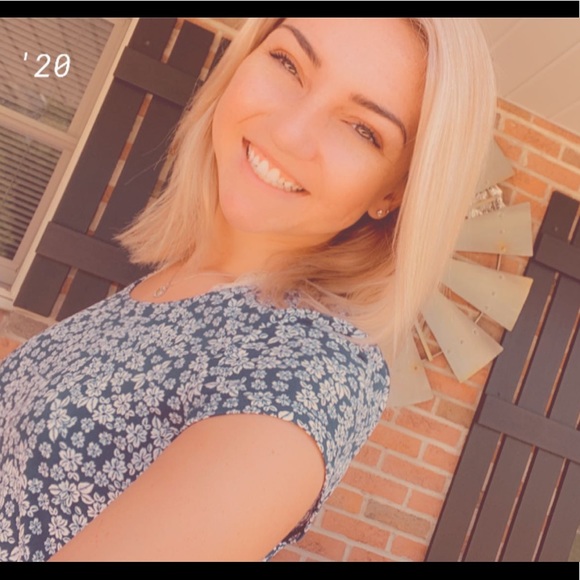 emily_foll01